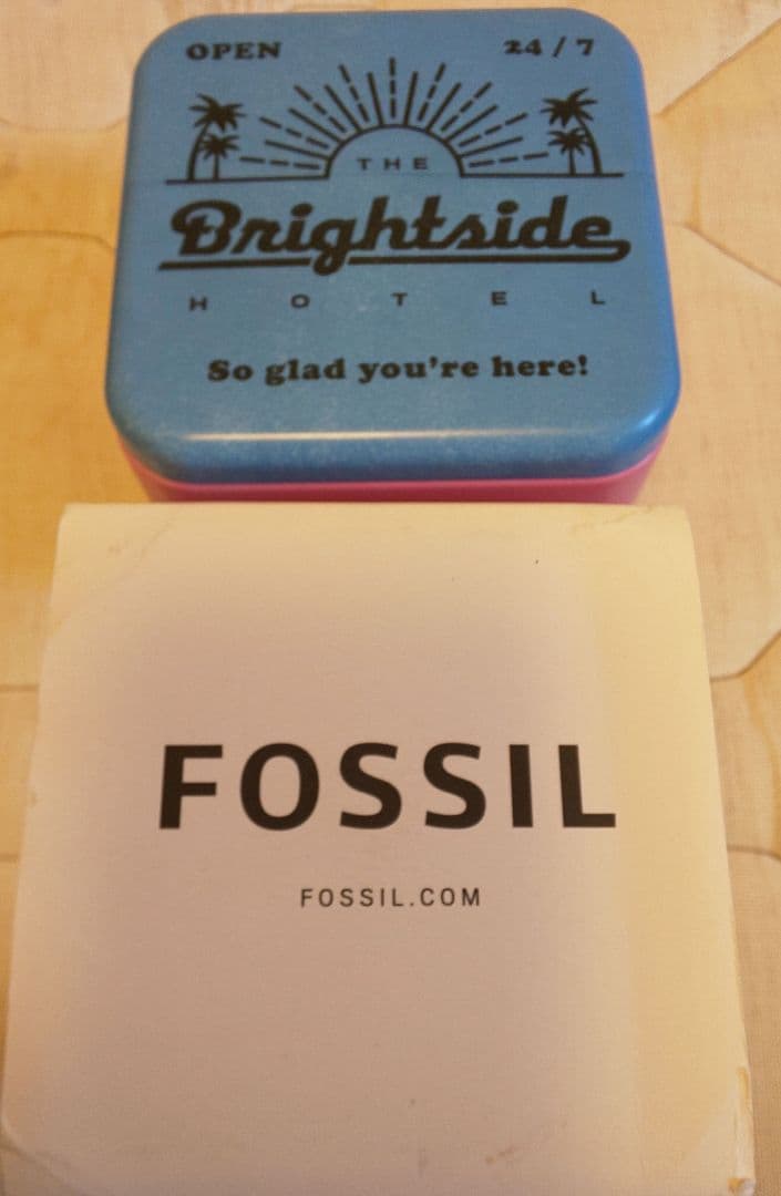 新品未使用タグ付き！フォッシル FOSSIL 腕時計 ケース付