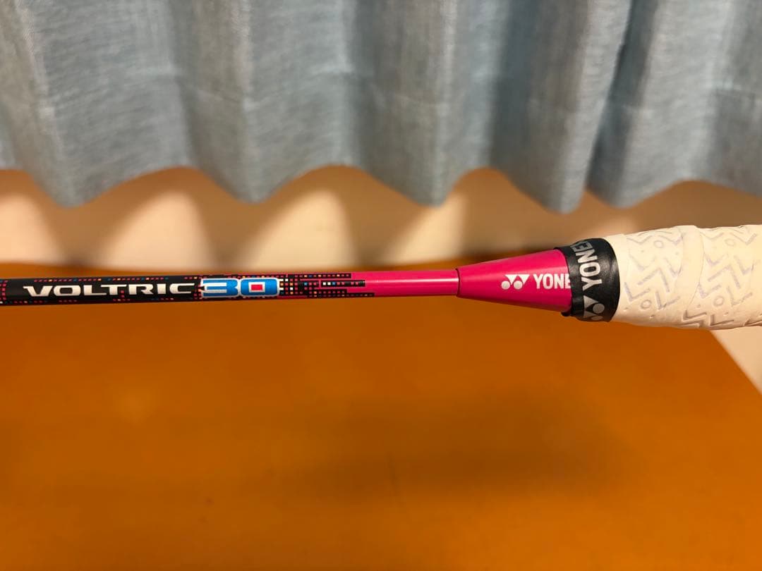 YONEX VOLTRIC 30 バドミントンラケット　ケース付き