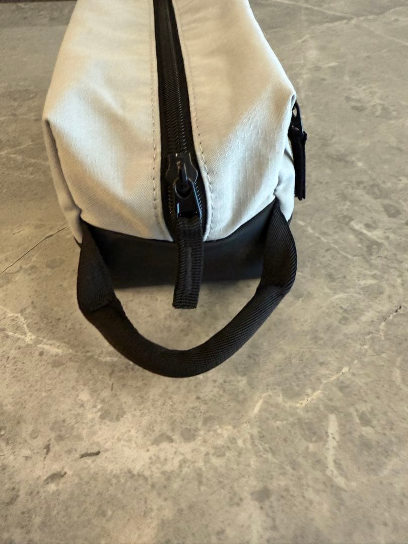 JONES ラウンドバッグ　ホアカレイカントリーダブルネーム