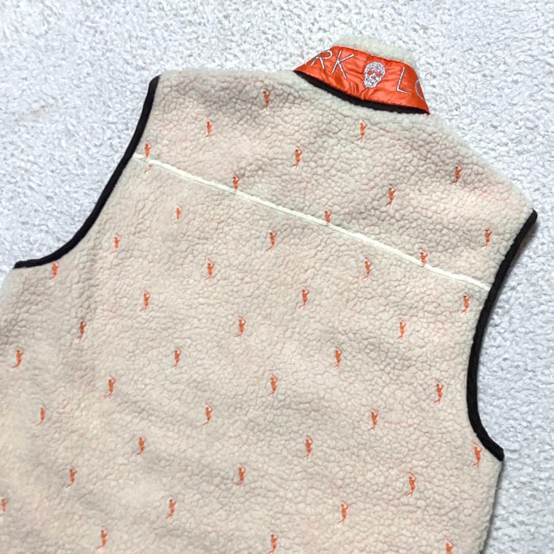 ま*ん様 MARK&LONA マークアンドロナ ボアベスト 刺繍 ガイコツ総柄