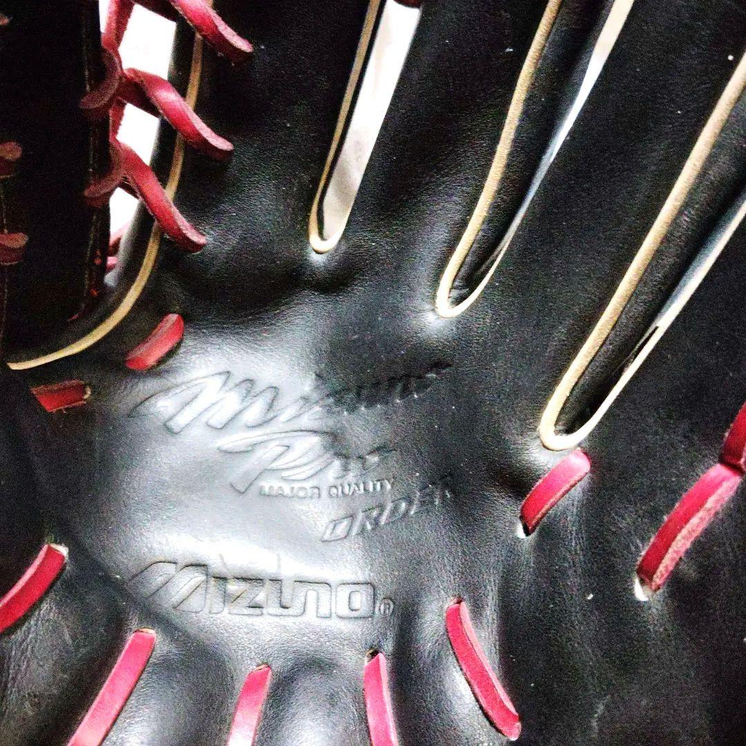 バレンティン様、専用　　　超希少！ミズノプロオーダー外野手用。 岸本耕作刻印