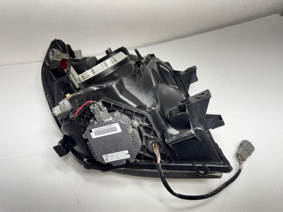 美品 日産 エルグランド E51 後期 ハイウェイスター HIDヘッドライト 左