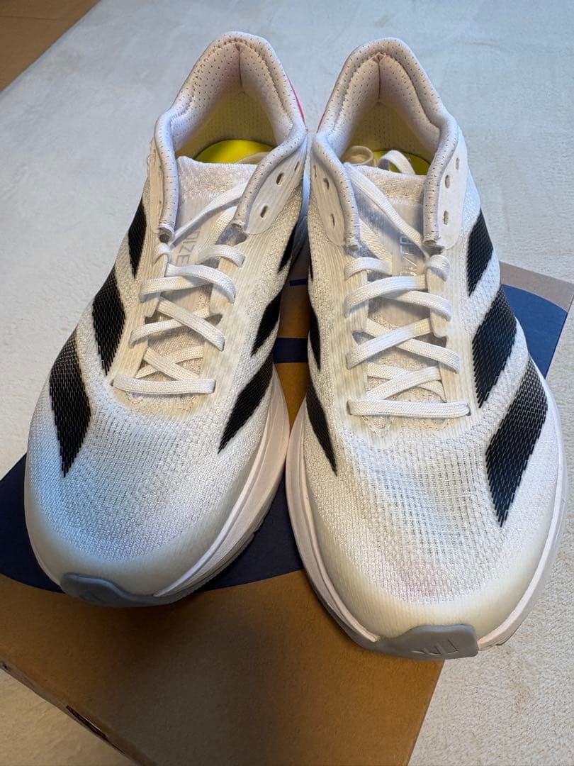 adidas アディゼロＳＬ２　23.5cm