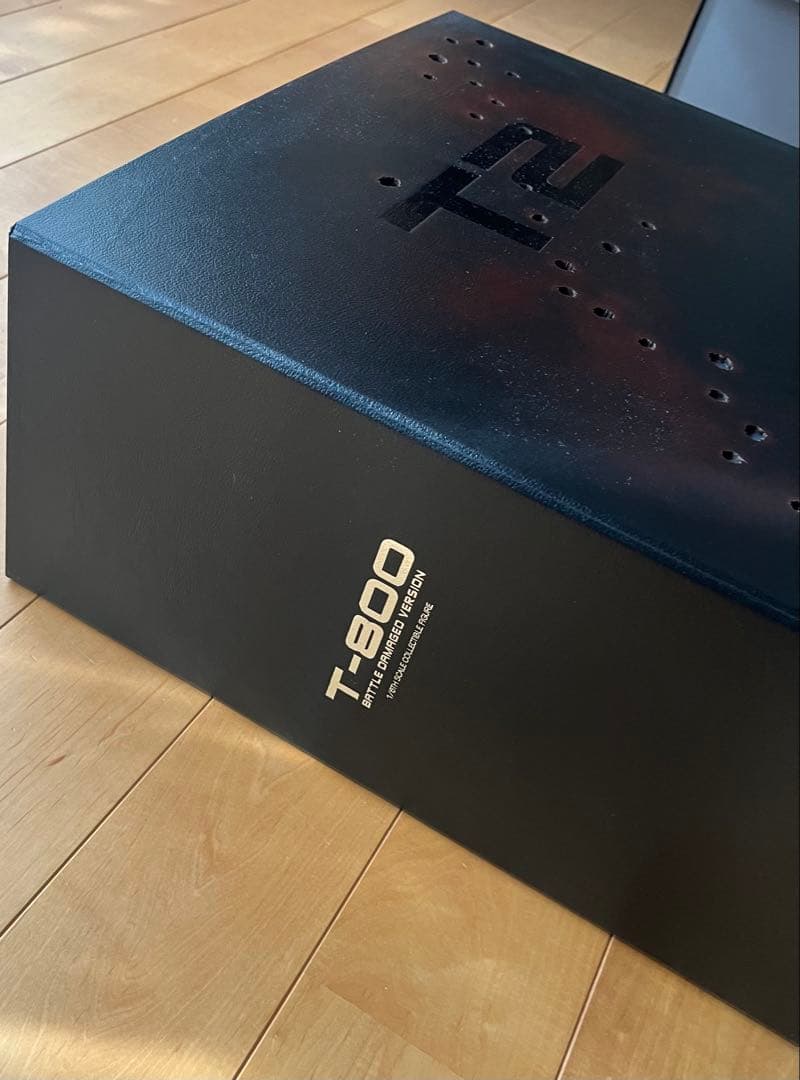 ホットトイズ ムービーマスターピースDX ターミネーター2 T-800ダメージ版